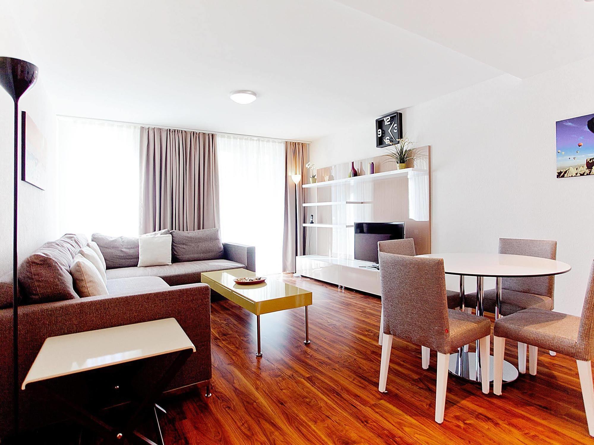 Premium Apartments By Livingdowntown Zürich Kültér fotó