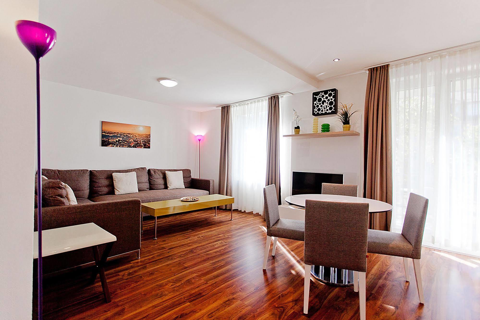 Premium Apartments By Livingdowntown Zürich Kültér fotó