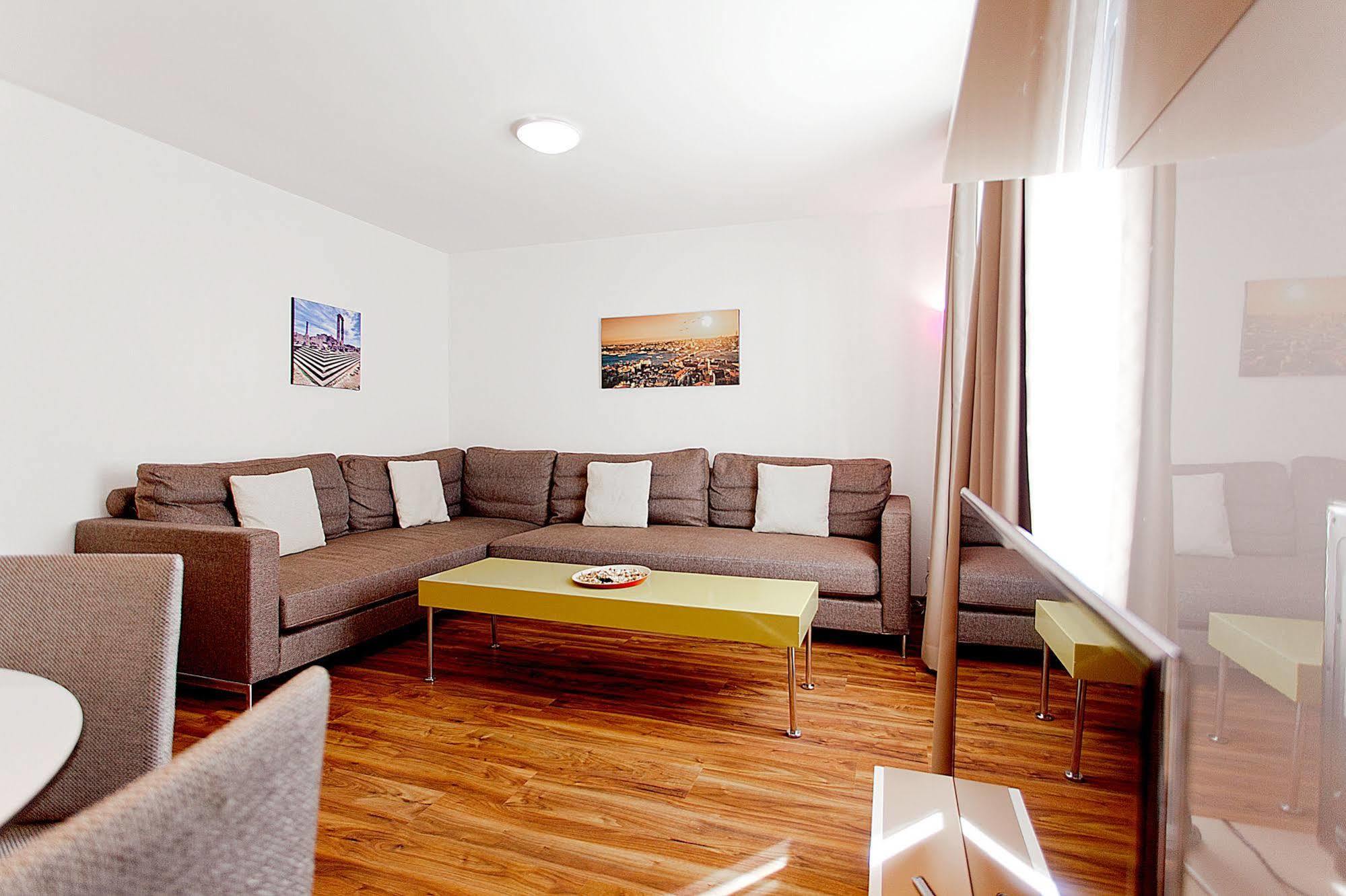 Premium Apartments By Livingdowntown Zürich Kültér fotó